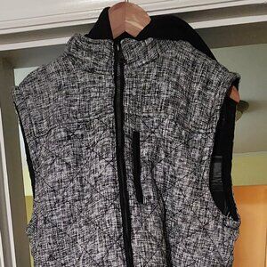 Men's BKE XL gray quilted vest with detachable hood